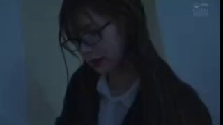 淫蕩欲女小嬌娃情趣黑絲露臉激情大秀，跟狼友互動撩騷聽指揮，自己玩弄三個道具好刺激，肛塞小綠棒刺激陰蒂